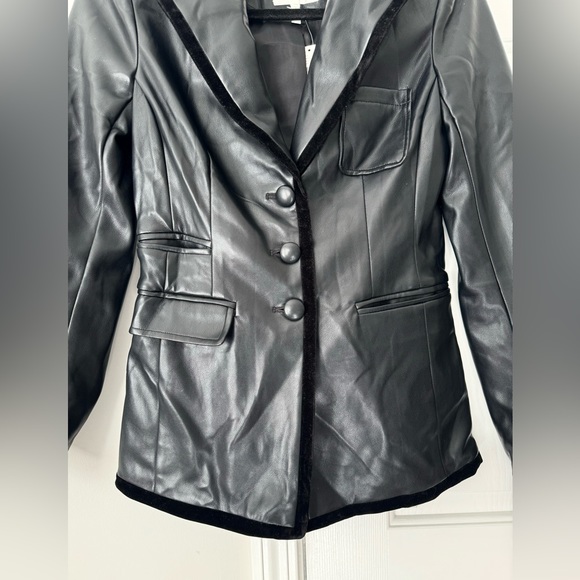 Avec Les Filles Faux Leather Velvet Trim Blazer, Size S - Picture 8 of 10